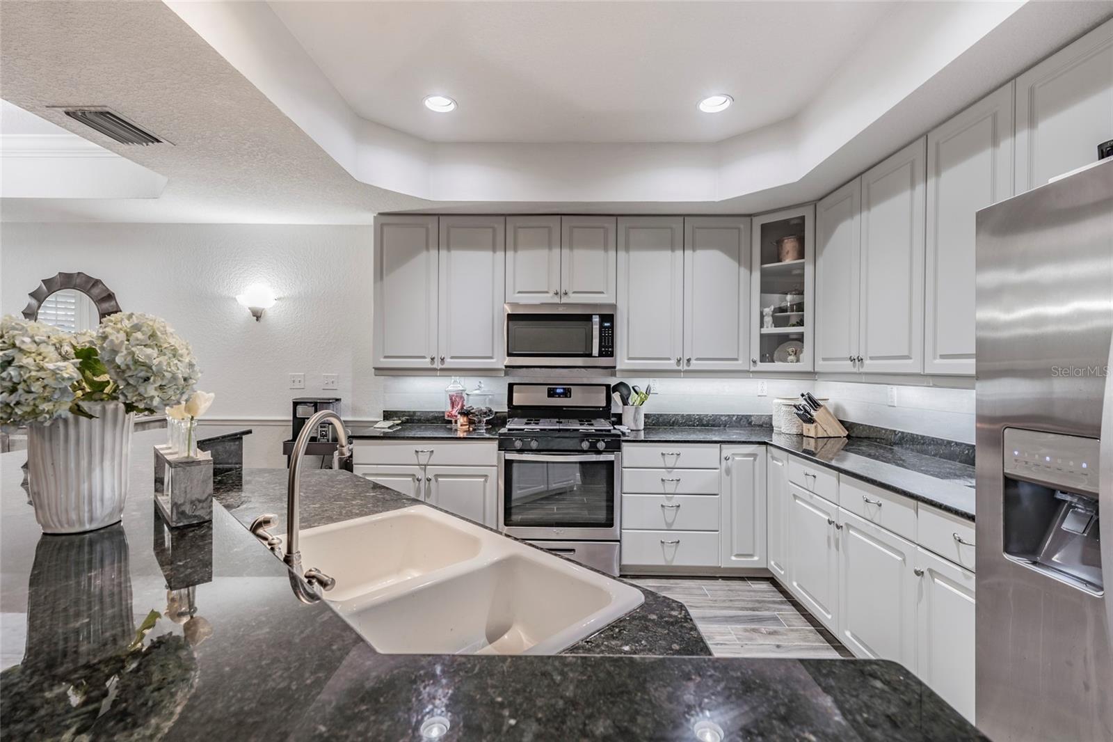 BAYSHORE TRAILS TWNHMS - Residential Lease