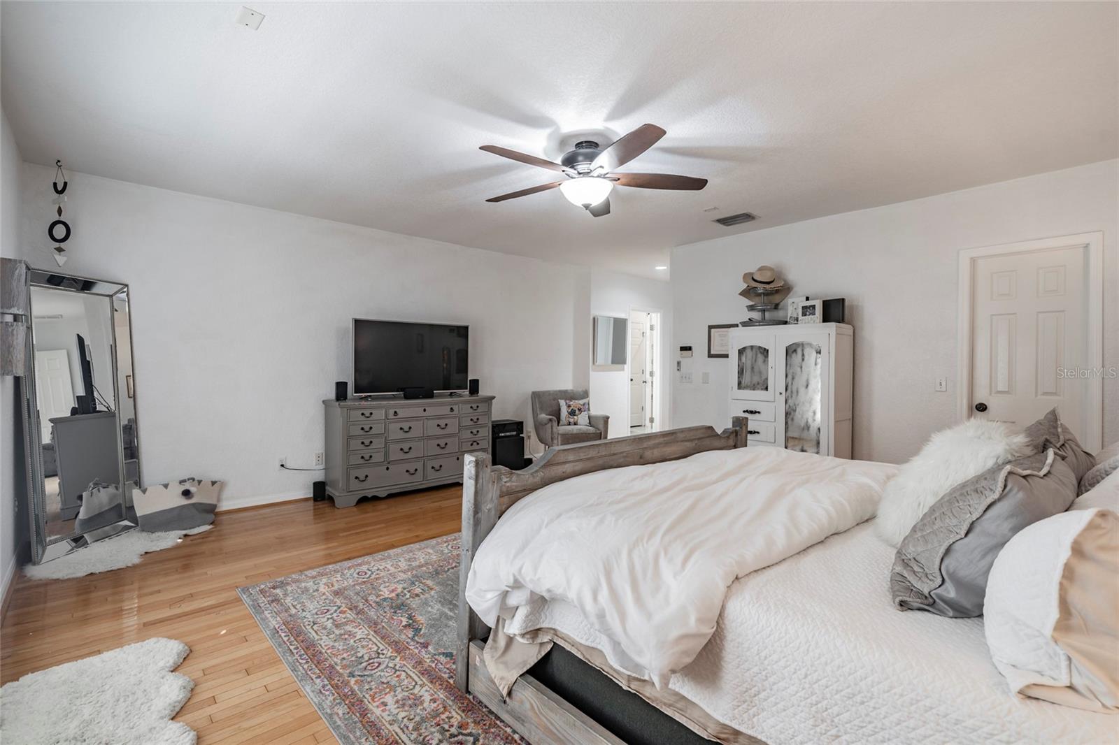 BAYSHORE TRAILS TWNHMS - Residential Lease