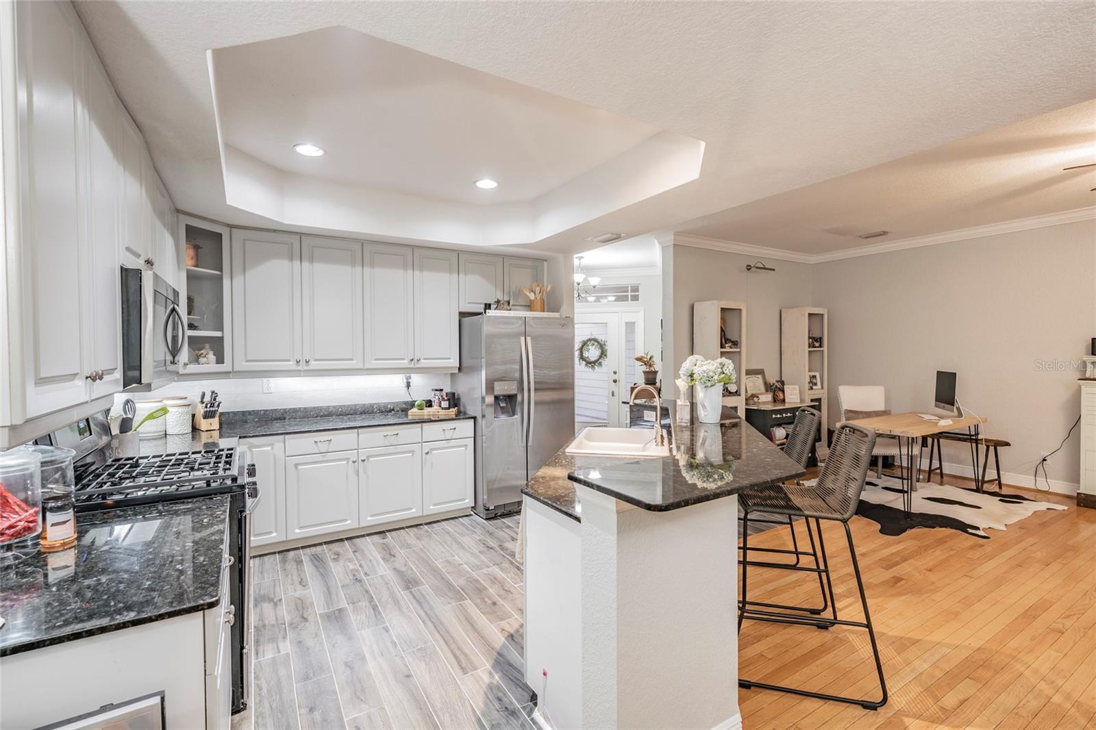 BAYSHORE TRAILS TWNHMS - Residential Lease