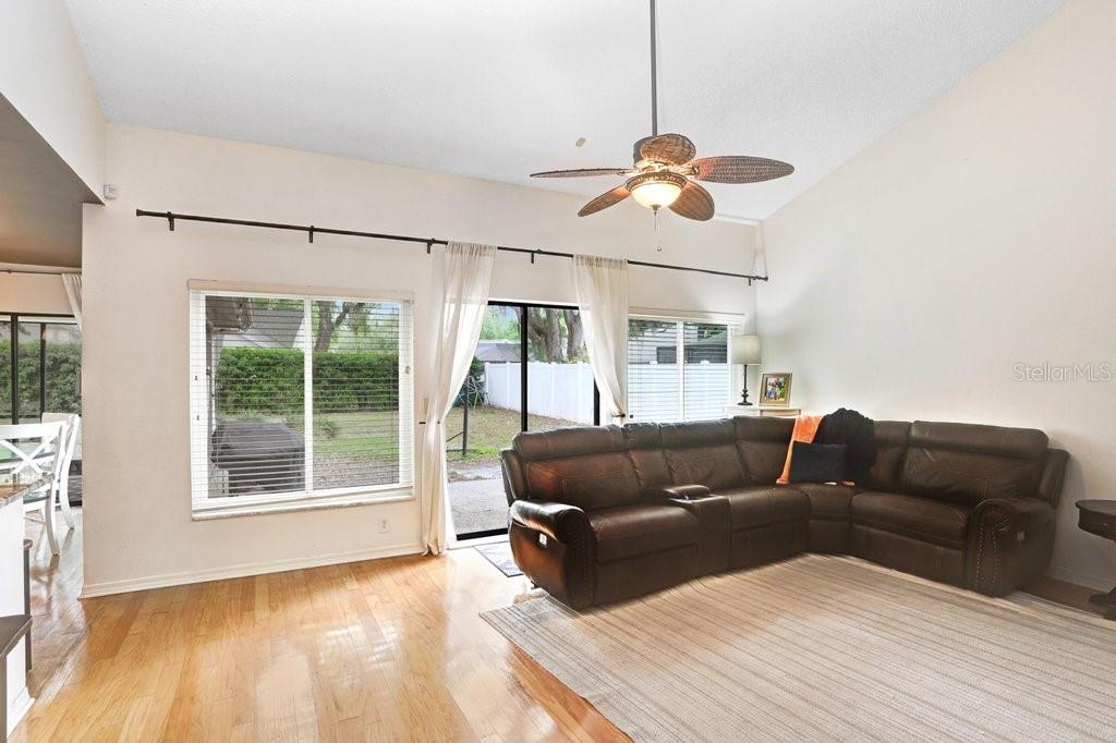 TAMPA PALMS UNIT 3B A REP - Residential