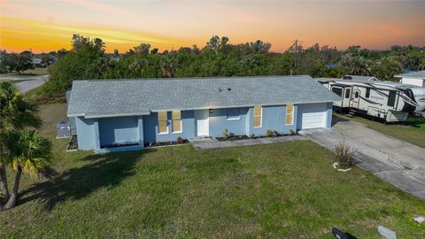 A home in PORT CHARLOTTE