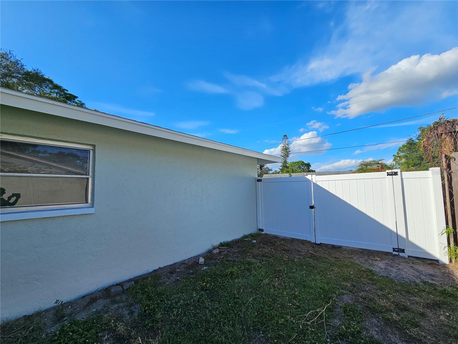 BRENTWOOD ESTATES - Residential Lease