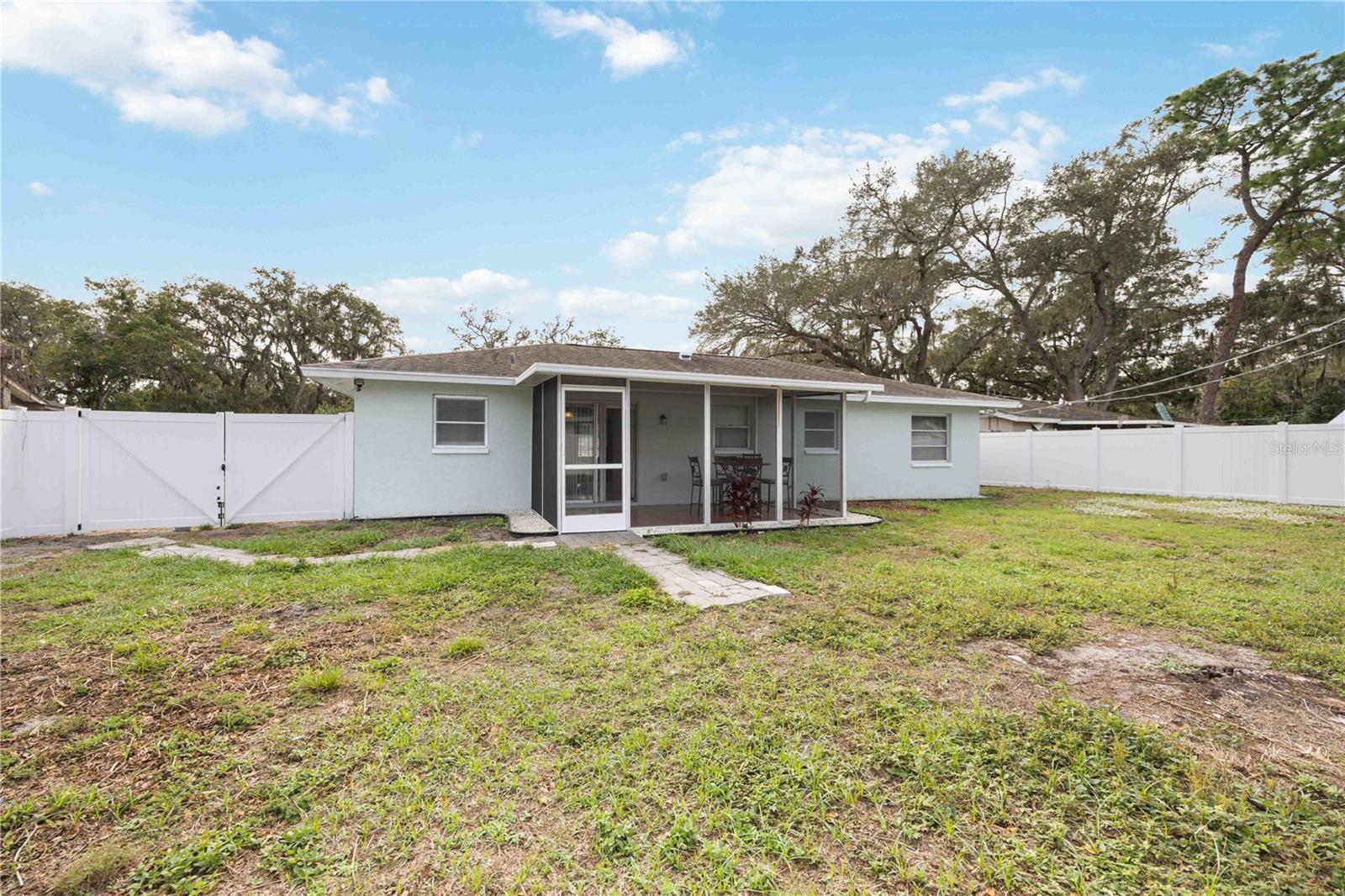 BRENTWOOD ESTATES - Residential Lease