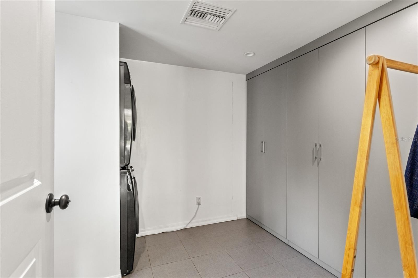 BARNARD ERASTUS A S REV SUB - Residential