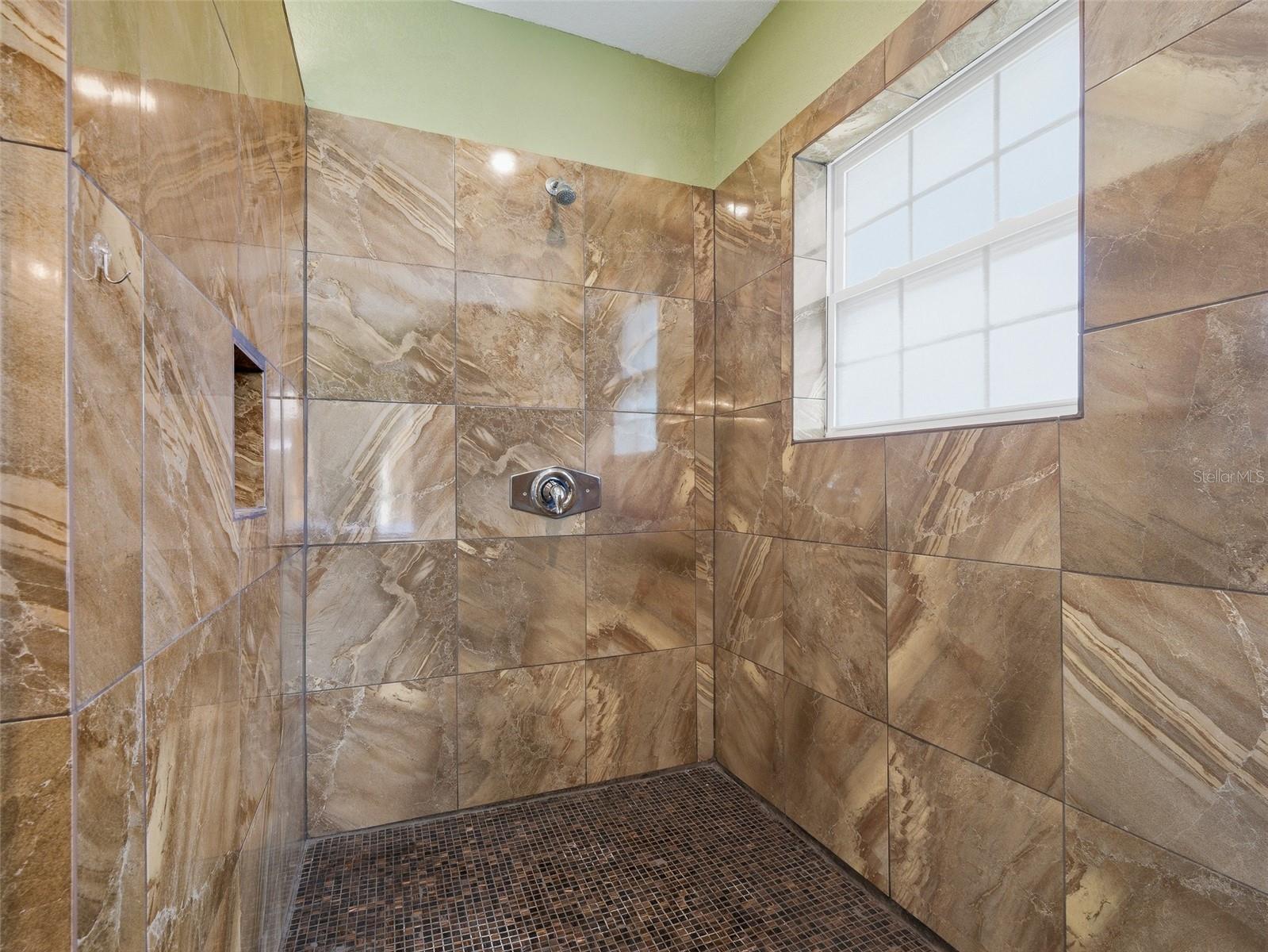 ERROL ESTATE - Residential