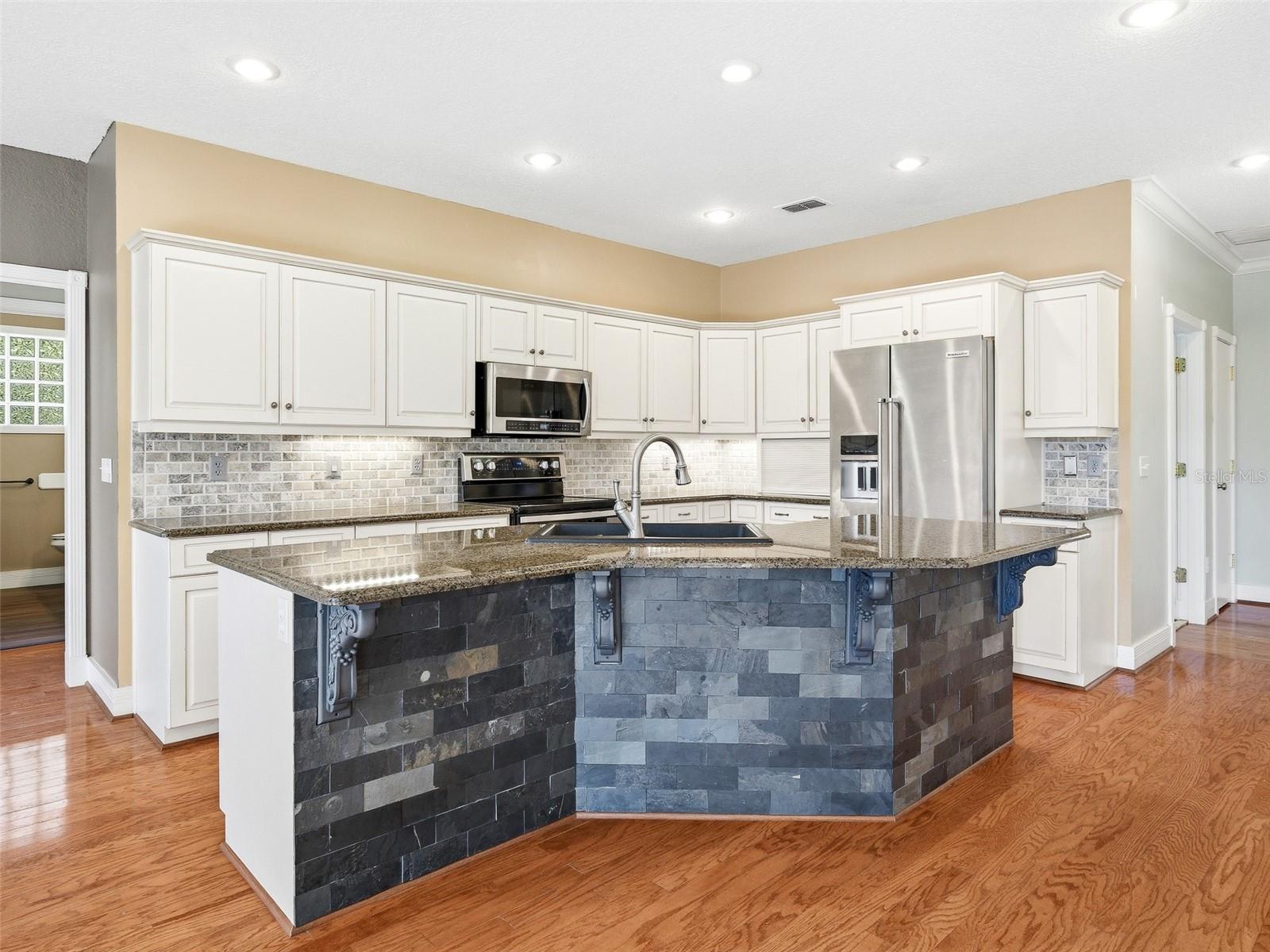 ERROL ESTATE - Residential