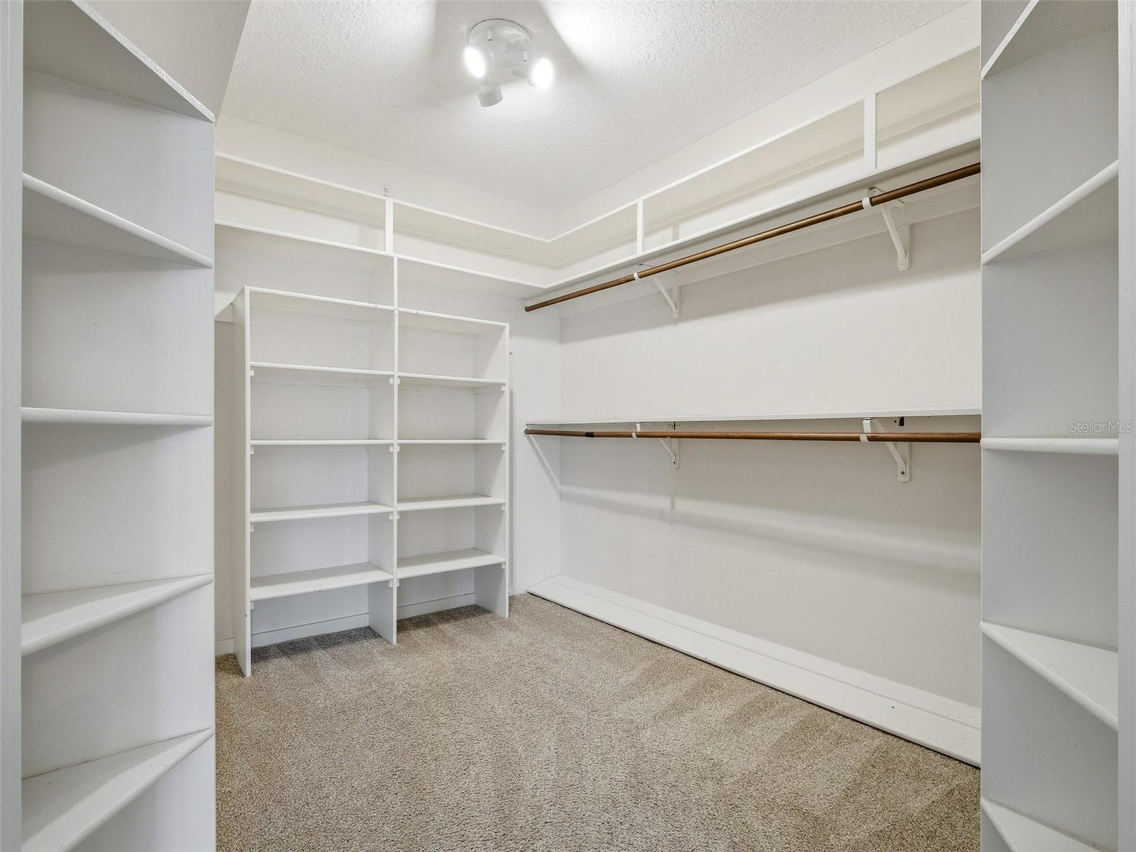 ERROL ESTATE - Residential