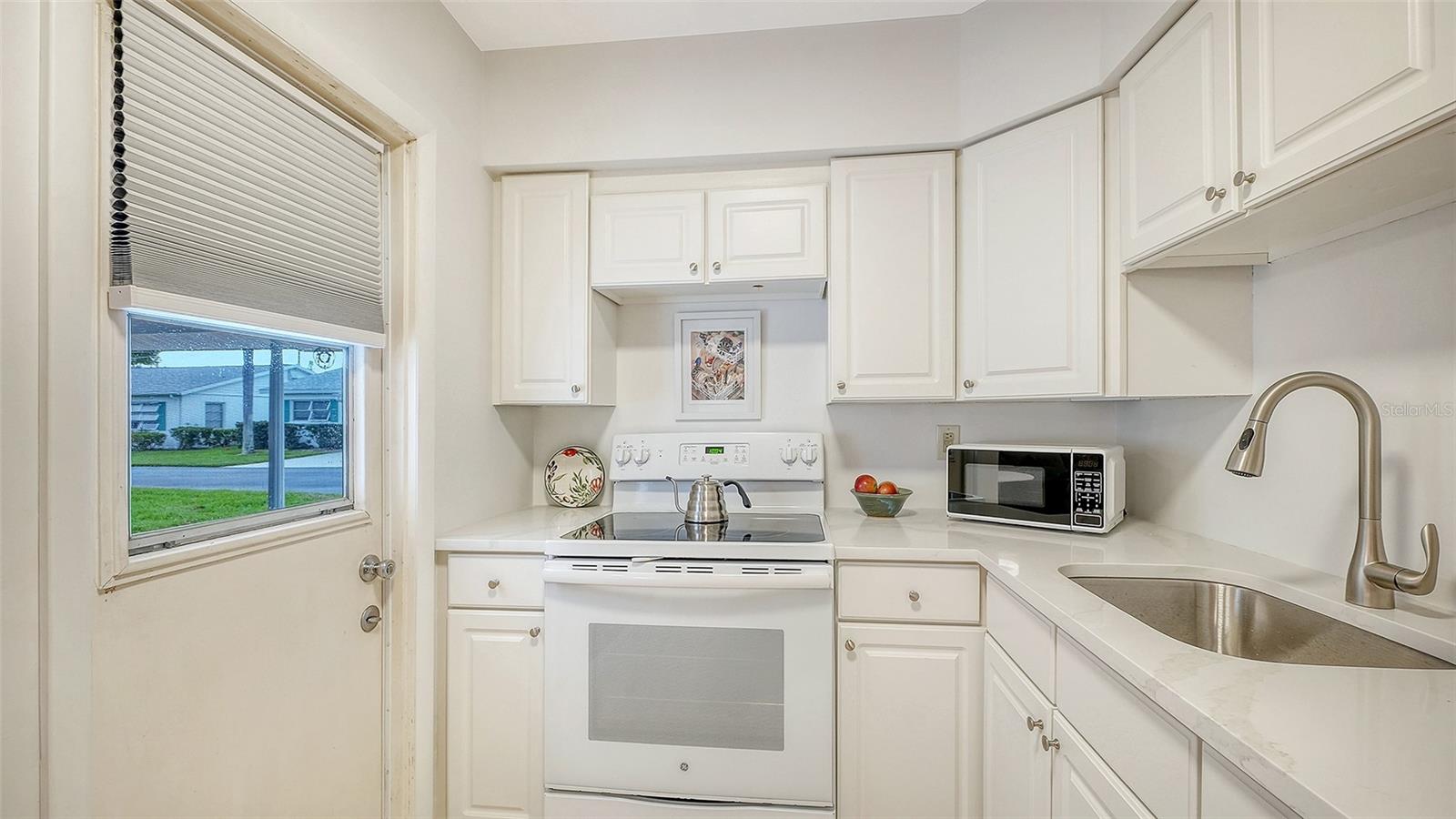 PARKWAY VILLAS - Residential