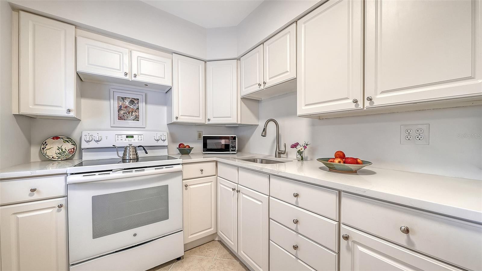 PARKWAY VILLAS - Residential