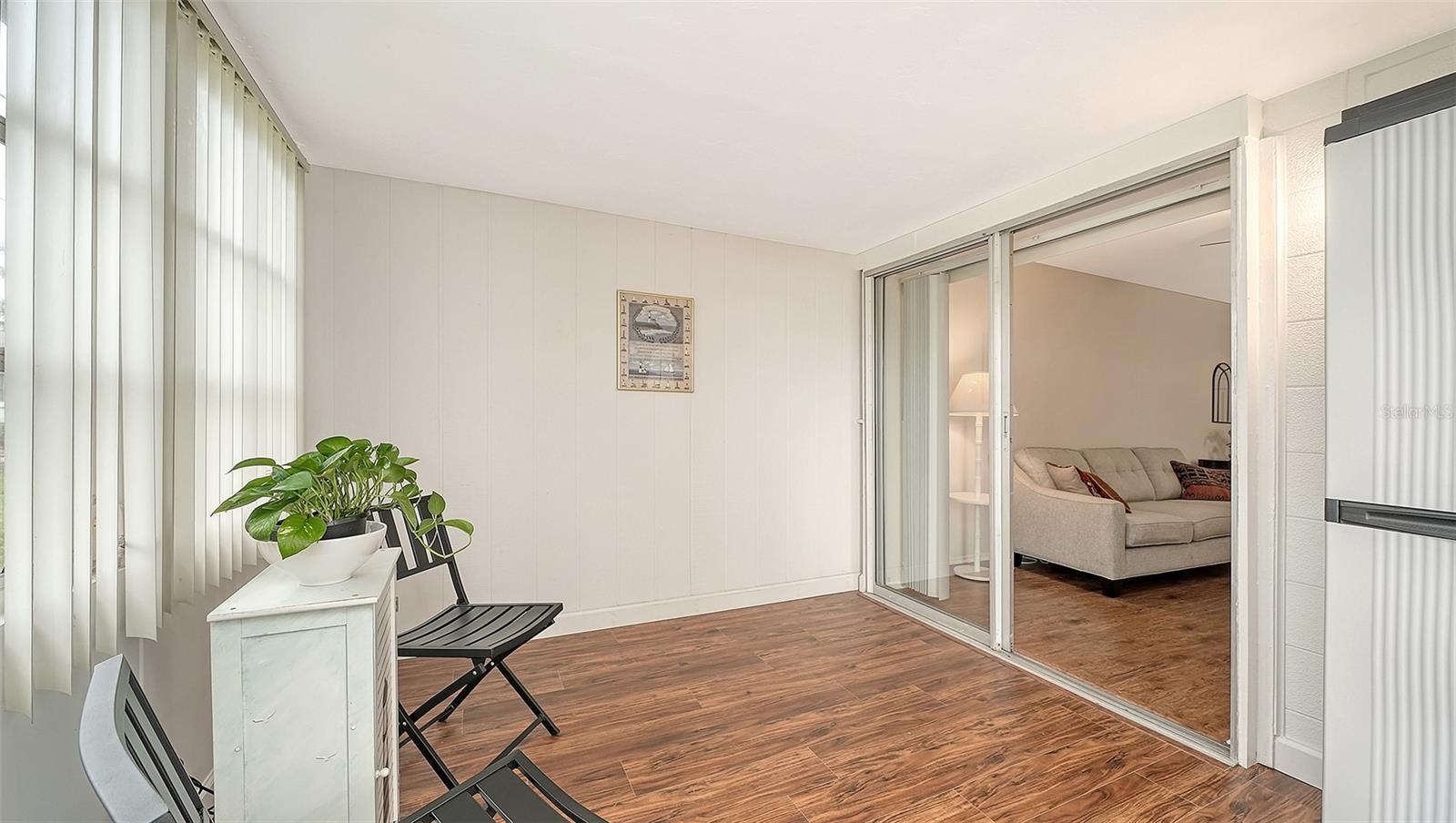 PARKWAY VILLAS - Residential