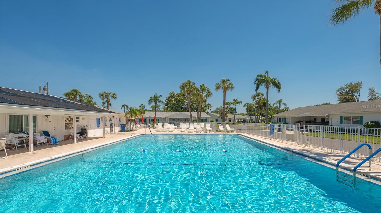 PARKWAY VILLAS - Residential