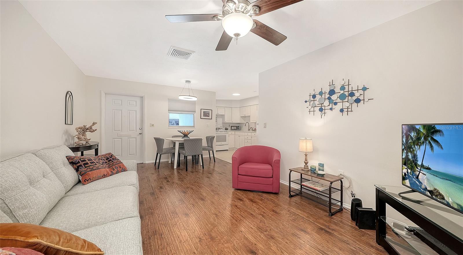 PARKWAY VILLAS - Residential