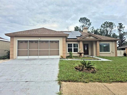 Photo of 902 Greenbelt Circle, Brandon, FL 33510 (MLS # TB8555775)