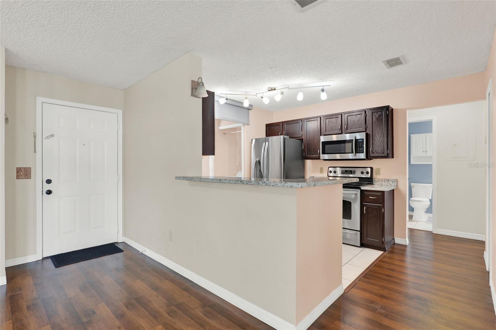 HUNTERS CHASE CONDO PH 1 - Residential