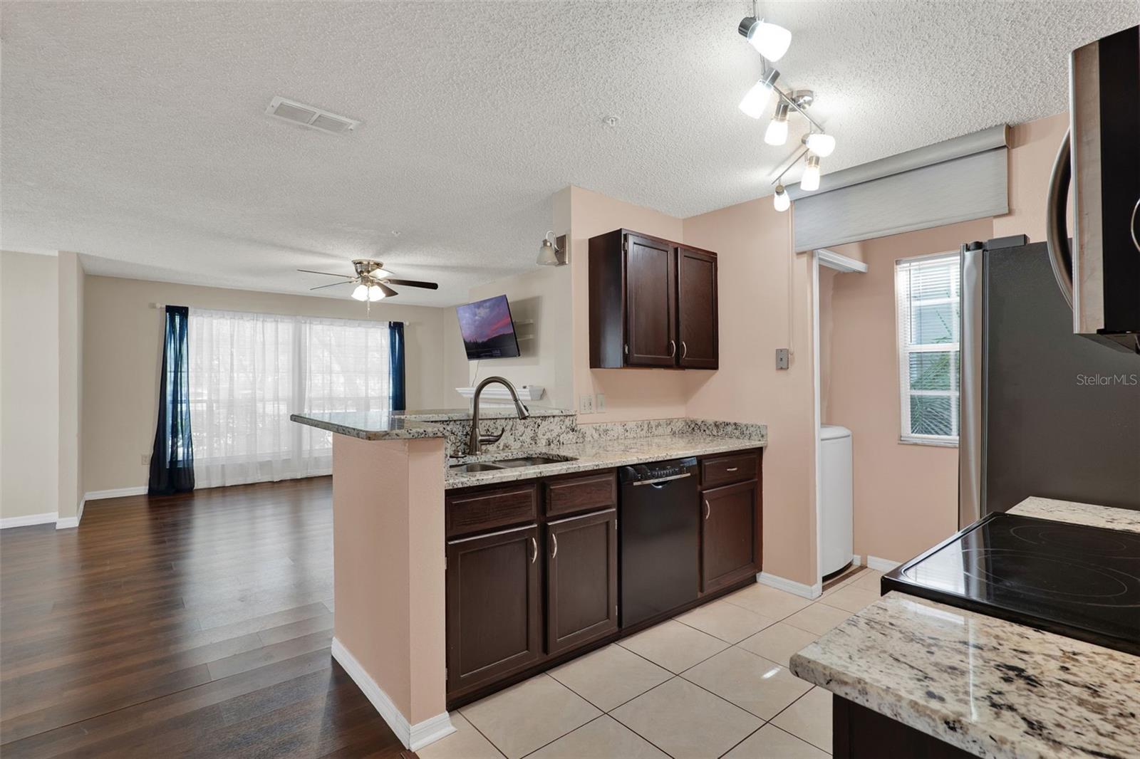 HUNTERS CHASE CONDO PH 1 - Residential