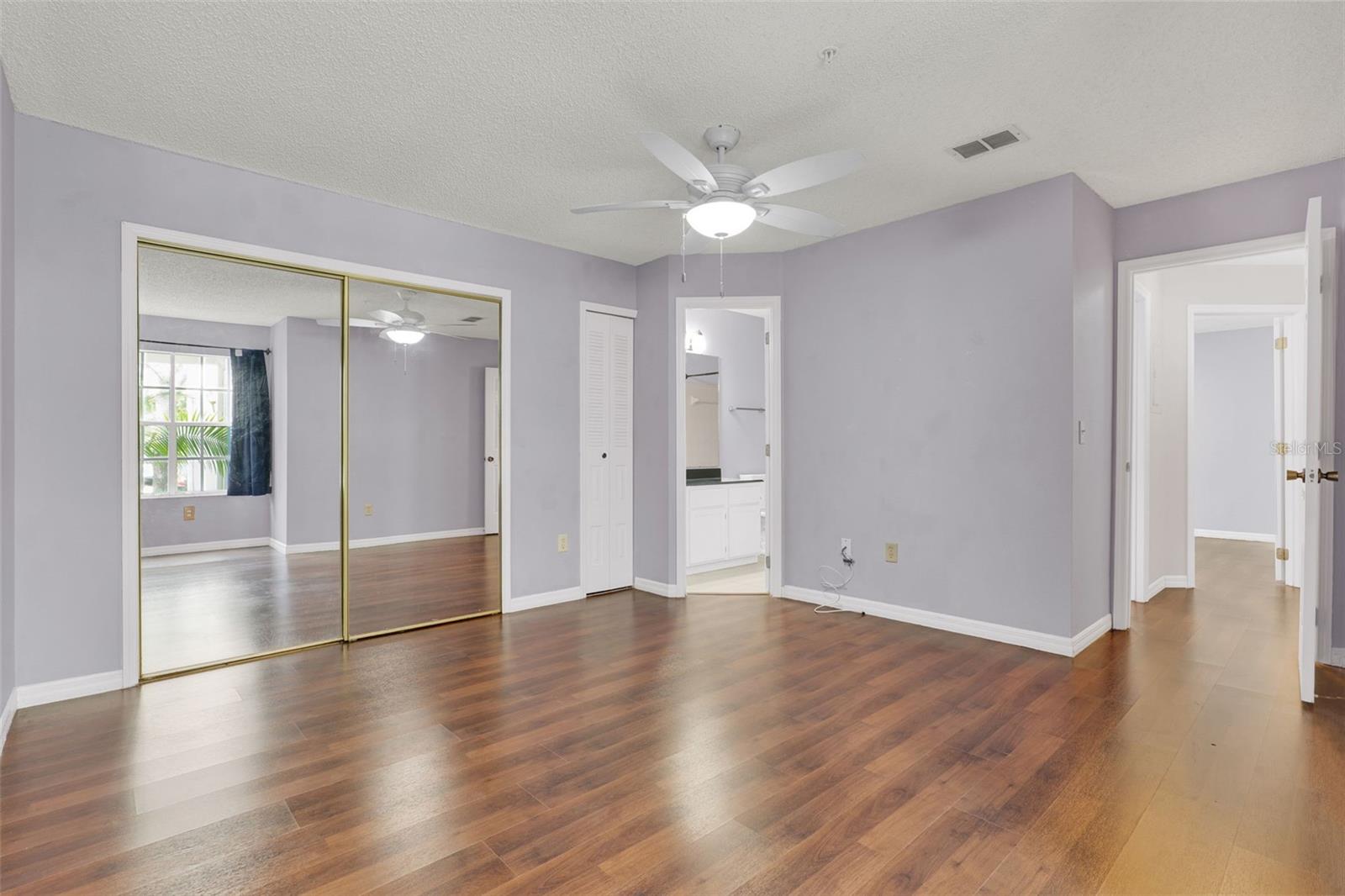 HUNTERS CHASE CONDO PH 1 - Residential