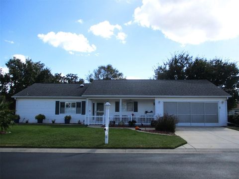 A home in DUNNELLON