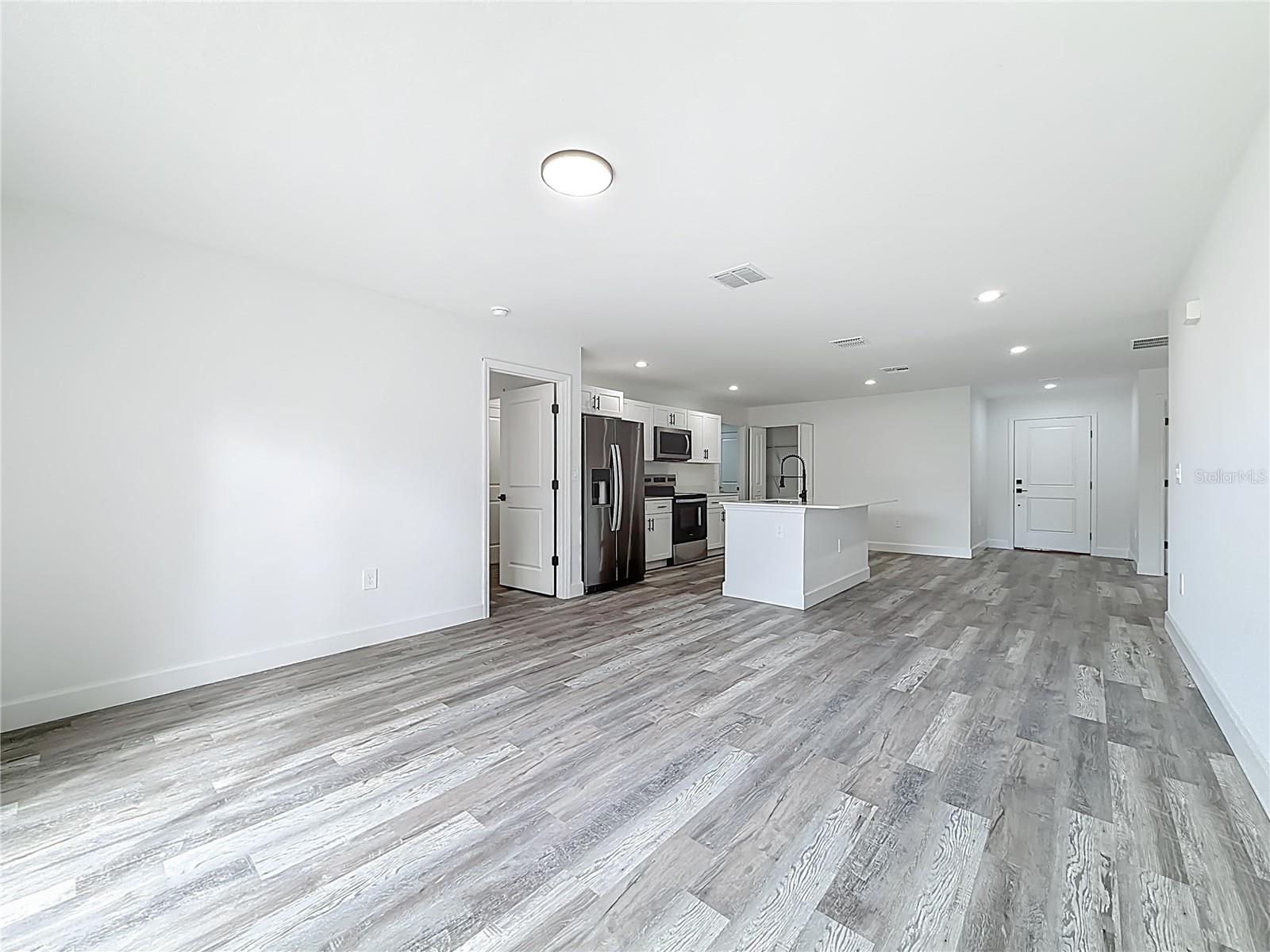 SILVER SPGS SHORES UN 25 - Residential