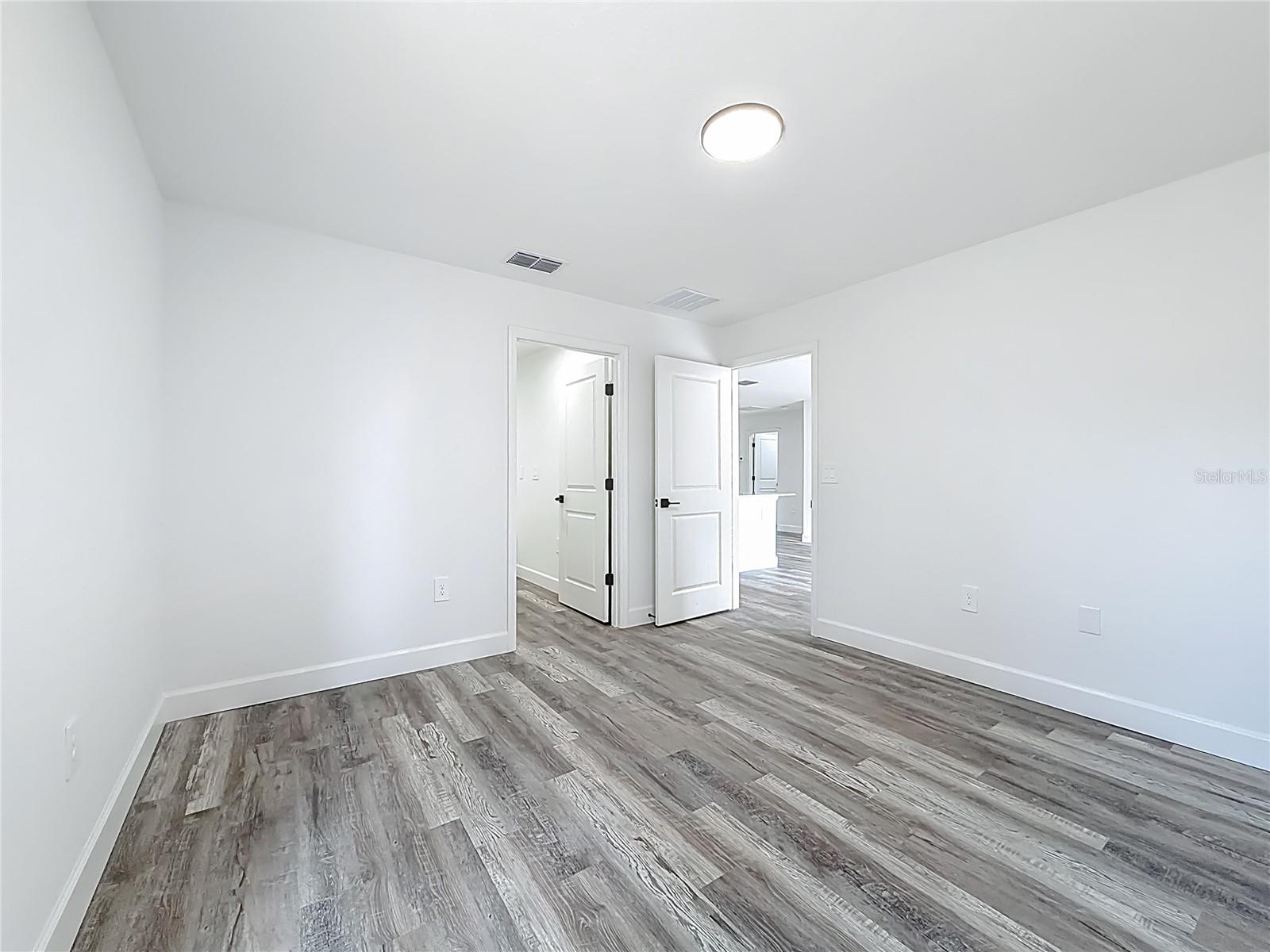 SILVER SPGS SHORES UN 25 - Residential