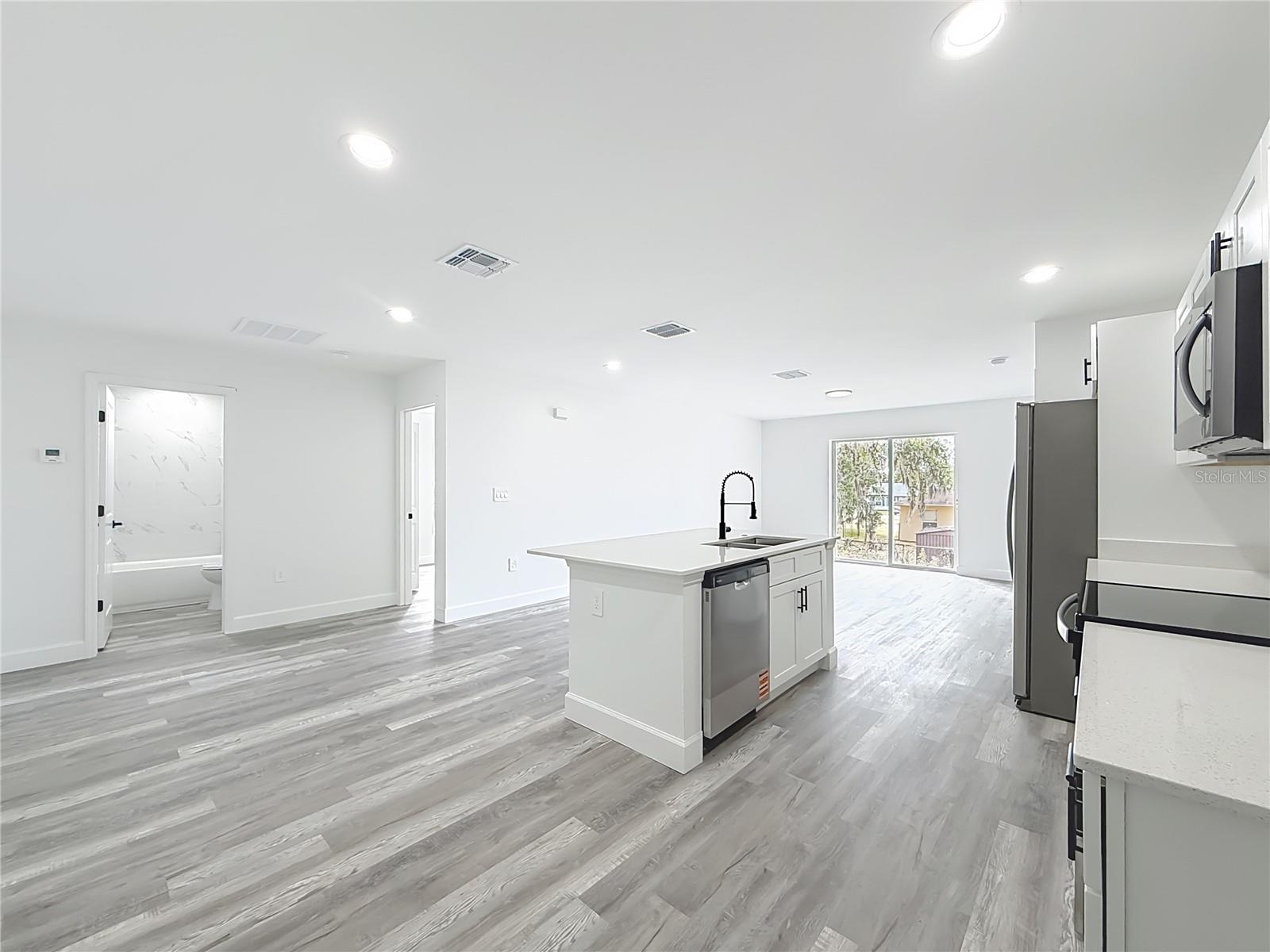 SILVER SPGS SHORES UN 25 - Residential