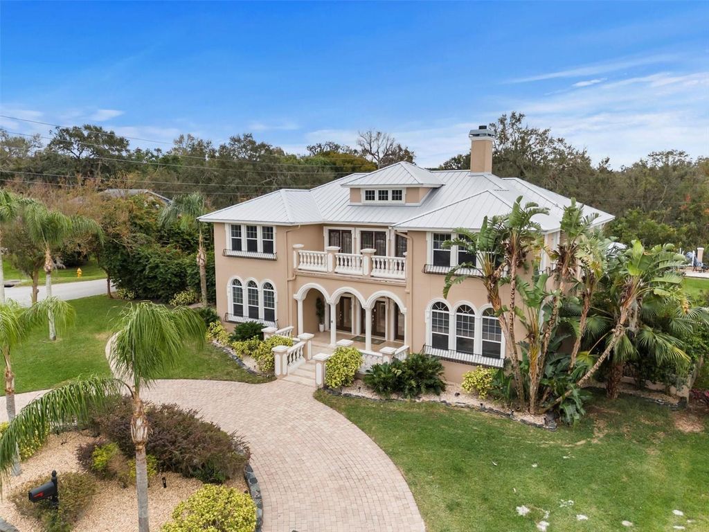 Photo of 1665 Blue Heron Lane, Lakeland, FL 33813 (MLS # L4959036)