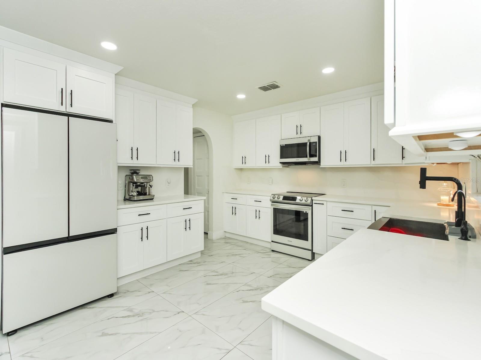 GREATER COUNTRY ESTATES - Residential