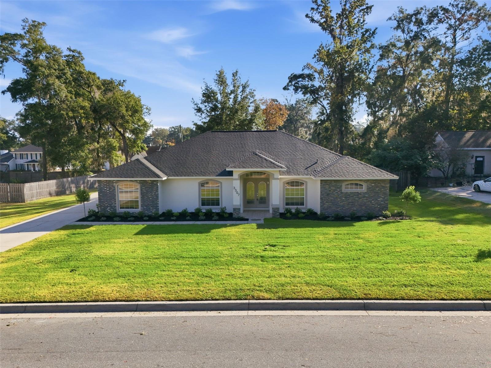 ROSEWOODS - Residential