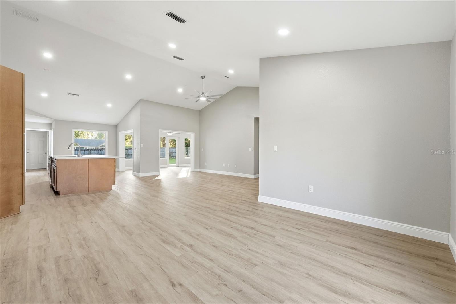 ROSEWOODS - Residential