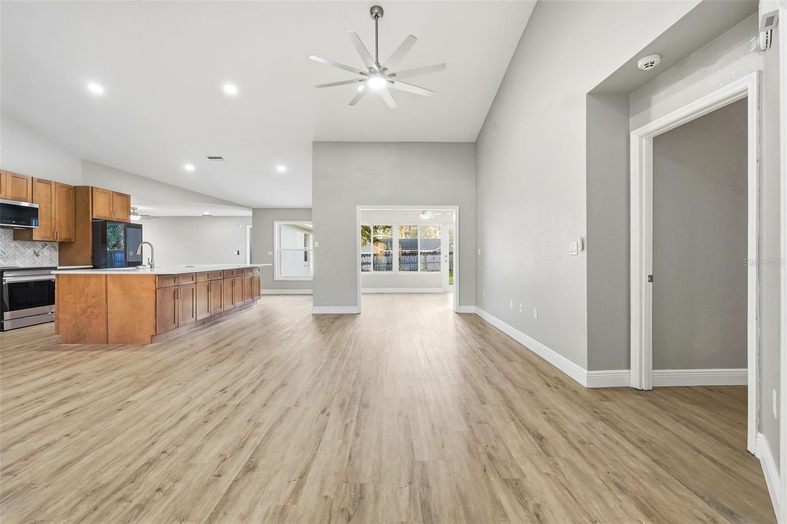 ROSEWOODS - Residential