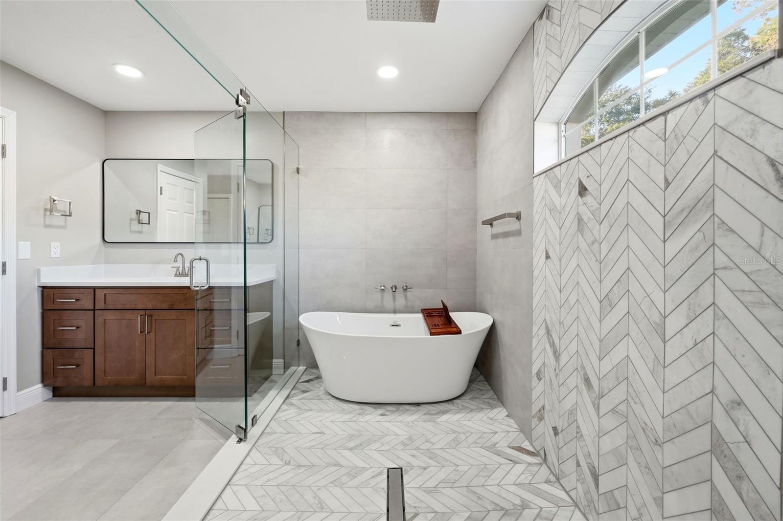 ROSEWOODS - Residential