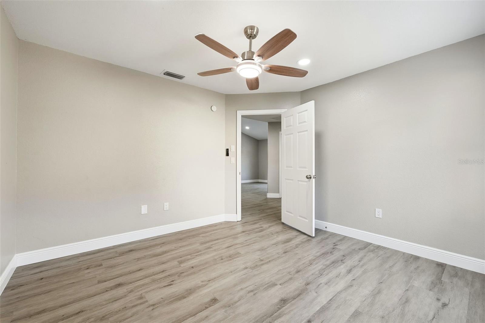 ROSEWOODS - Residential