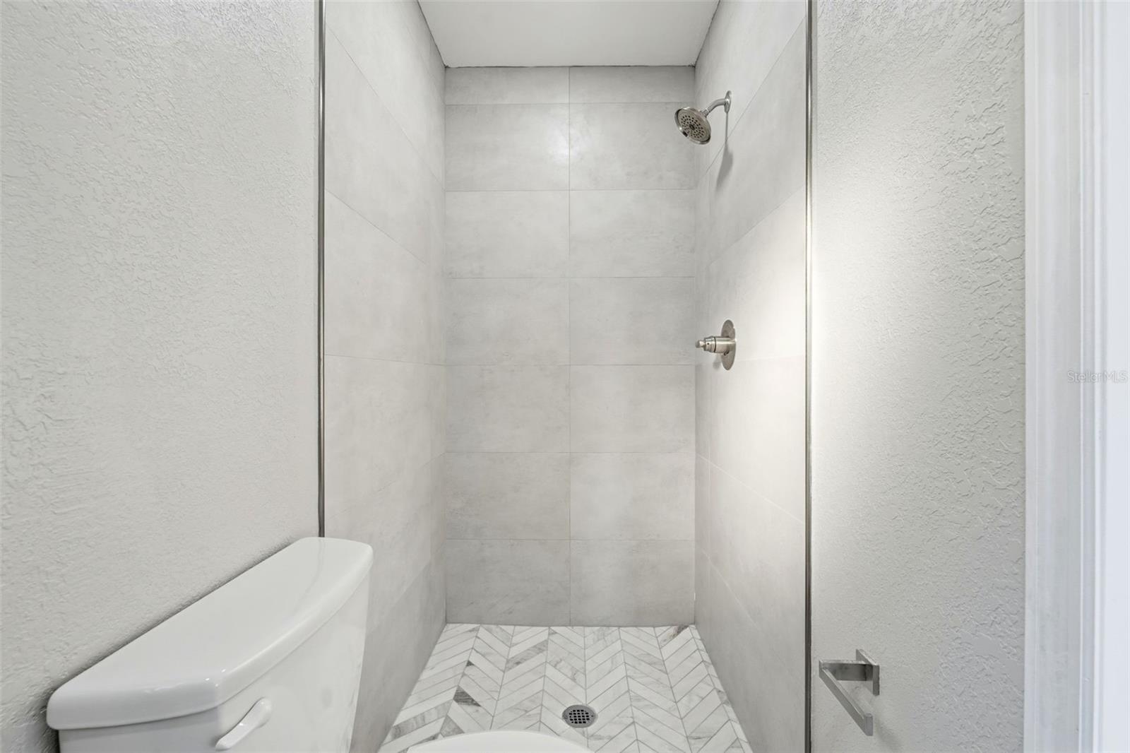 ROSEWOODS - Residential