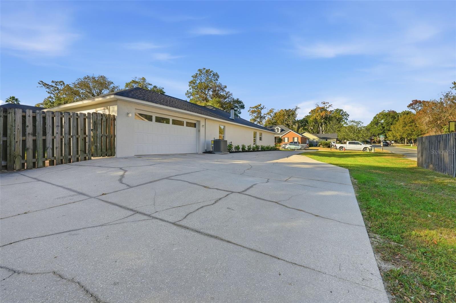 ROSEWOODS - Residential