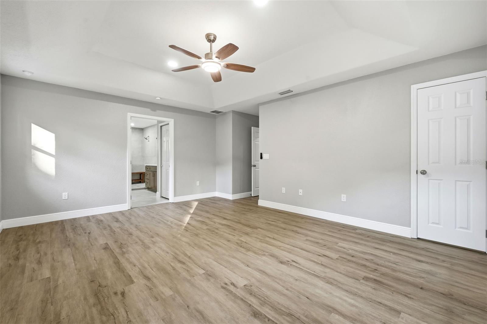 ROSEWOODS - Residential