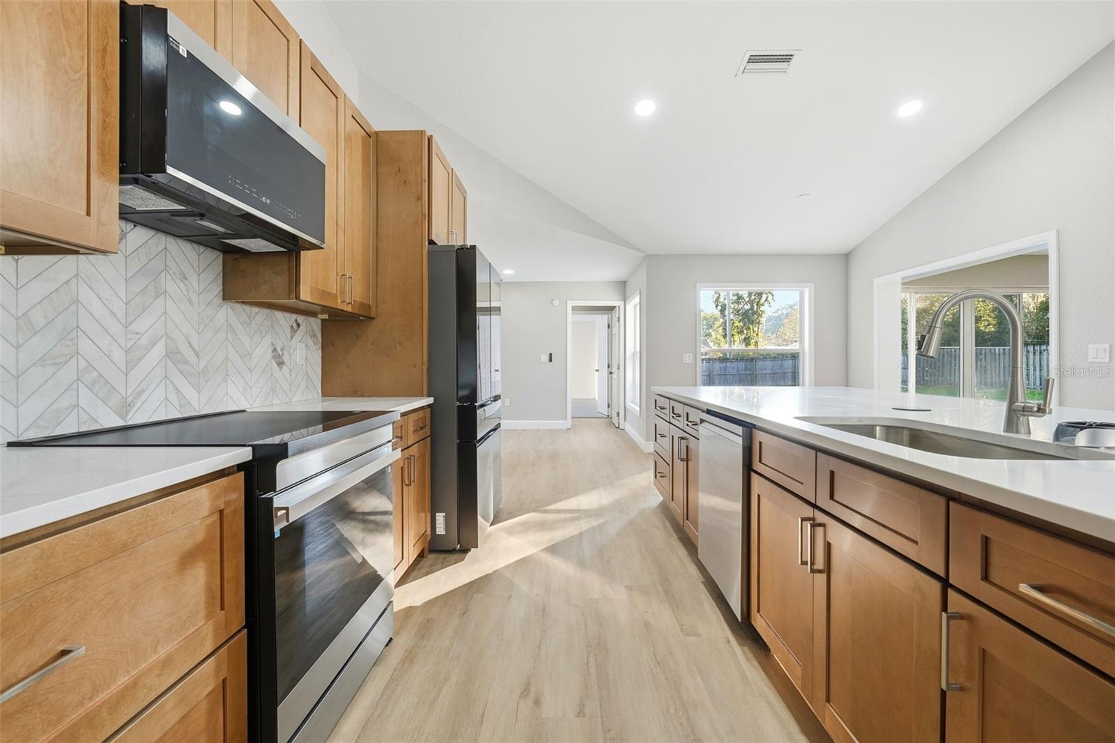 ROSEWOODS - Residential