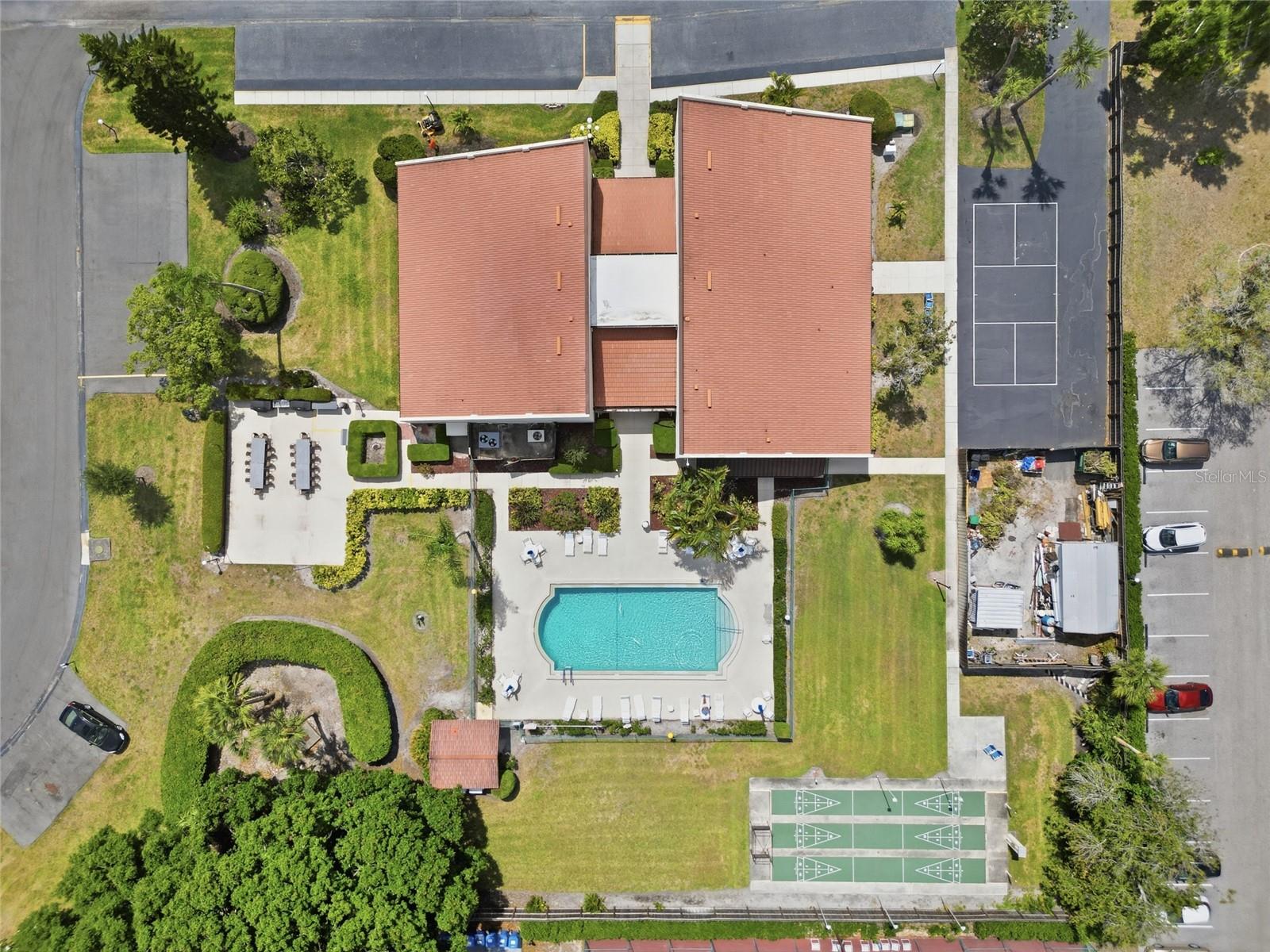 VILLAGE PLAZA SEC 3 - Residential