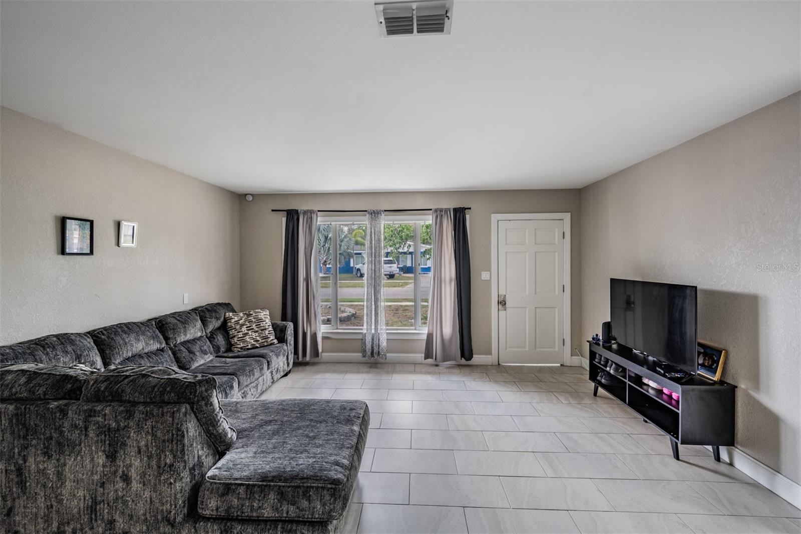 OLDSMAR COUNTRY CLUB ESTATES SEC 3 - Residential