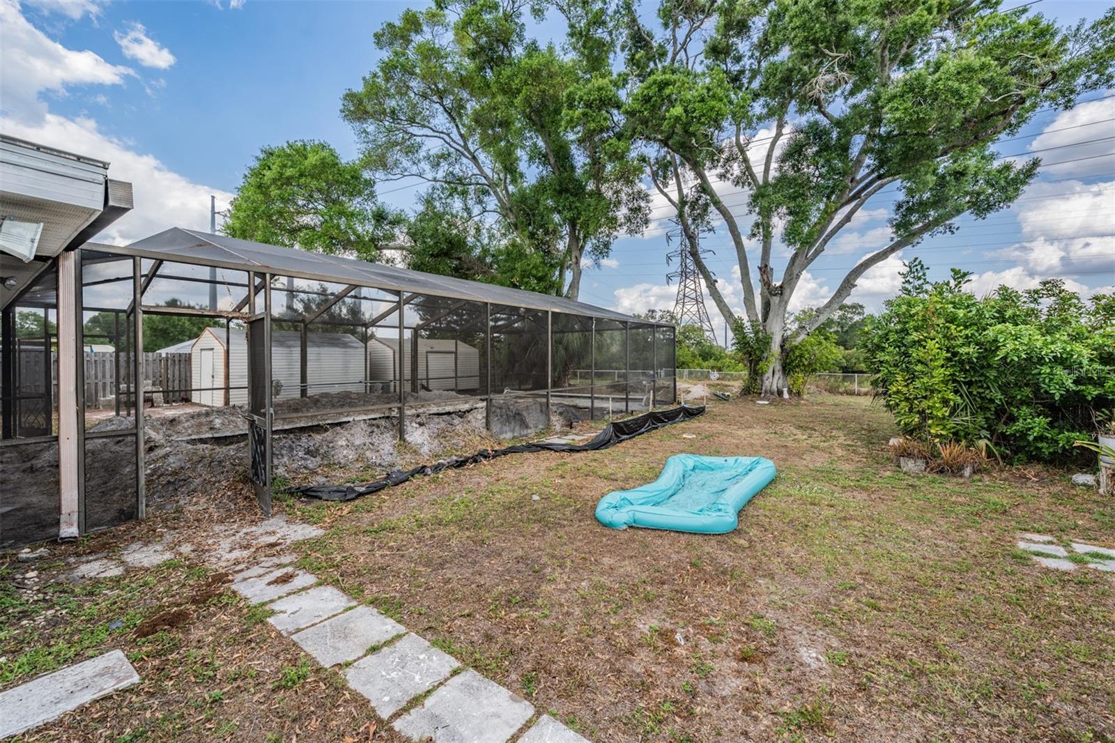 OLDSMAR COUNTRY CLUB ESTATES SEC 3 - Residential