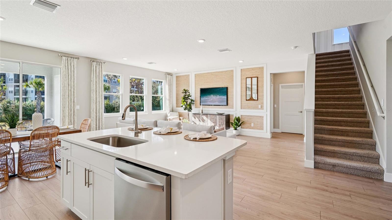 BUCHANAN TRAILS - Residential