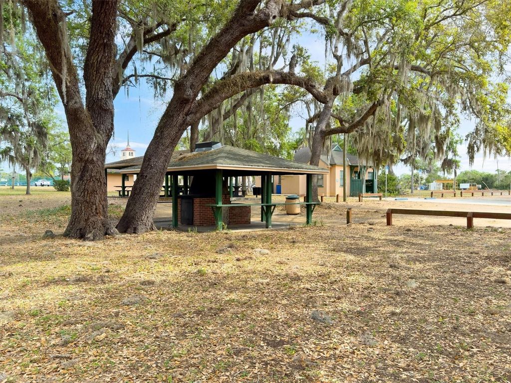 listing image 74