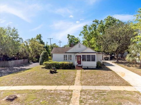 Photo of 432 E Johnson Avenue, Lake Wales, FL 33853 (MLS # S5123462) Photo of 432 E Johnson Avenue, Lake Wales, FL 33853 (MLS # S5123462)