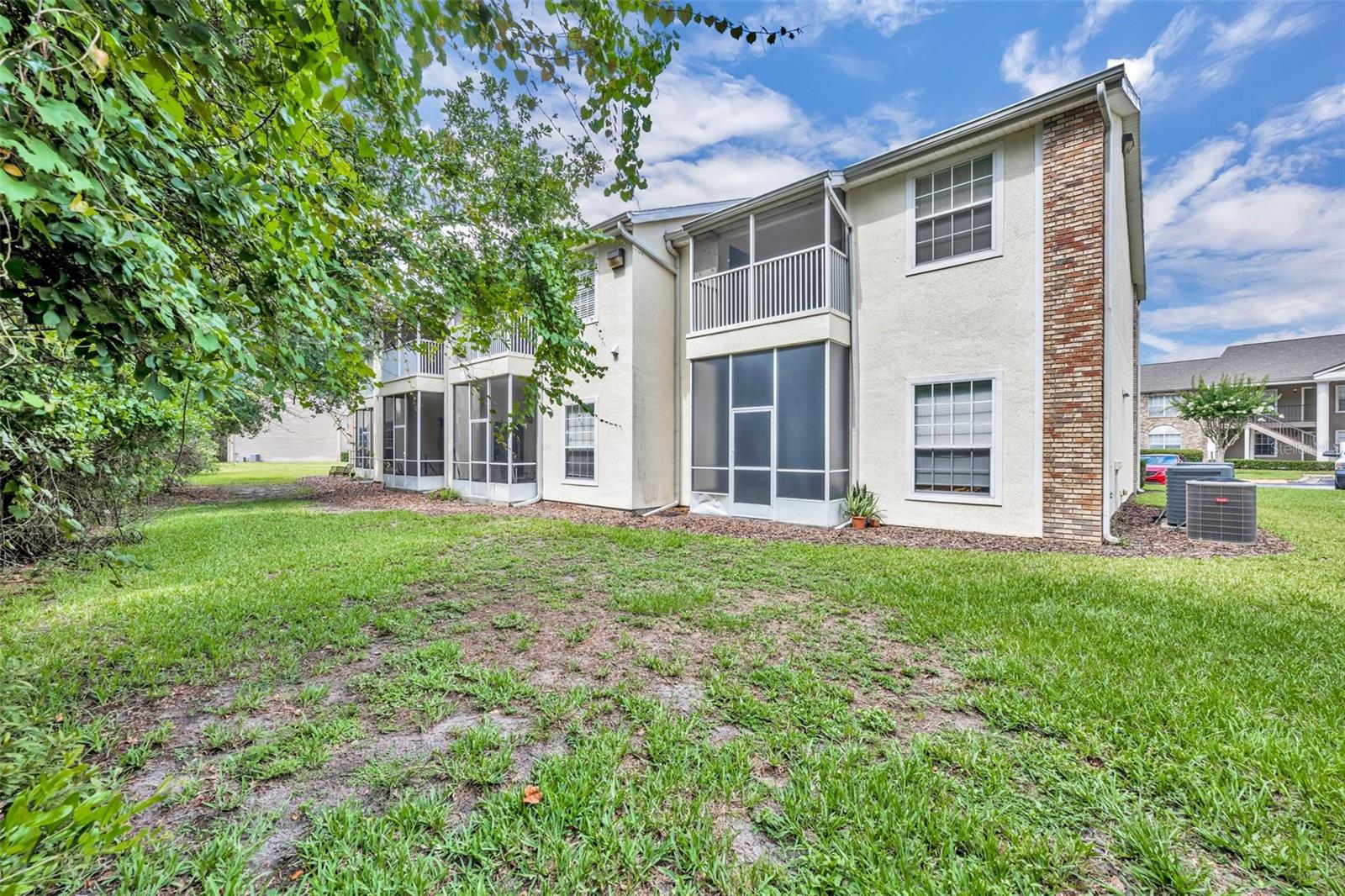 HUNTERS POINTE AT HUNTERS RESERVE A CONDO - Residential