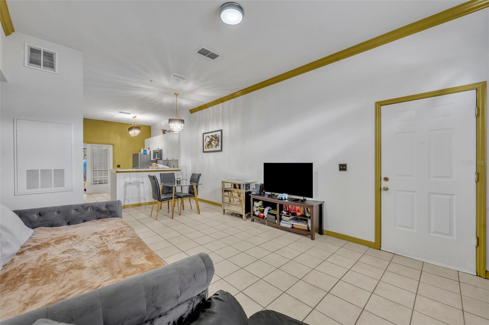 141 RESERVE CIRCLE 113