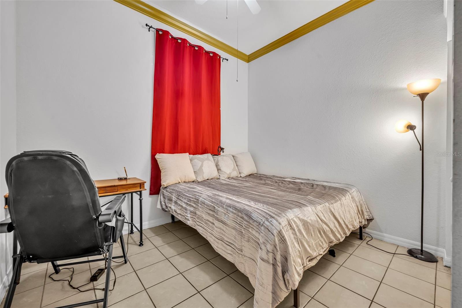 HUNTERS POINTE AT HUNTERS RESERVE A CONDO - Residential