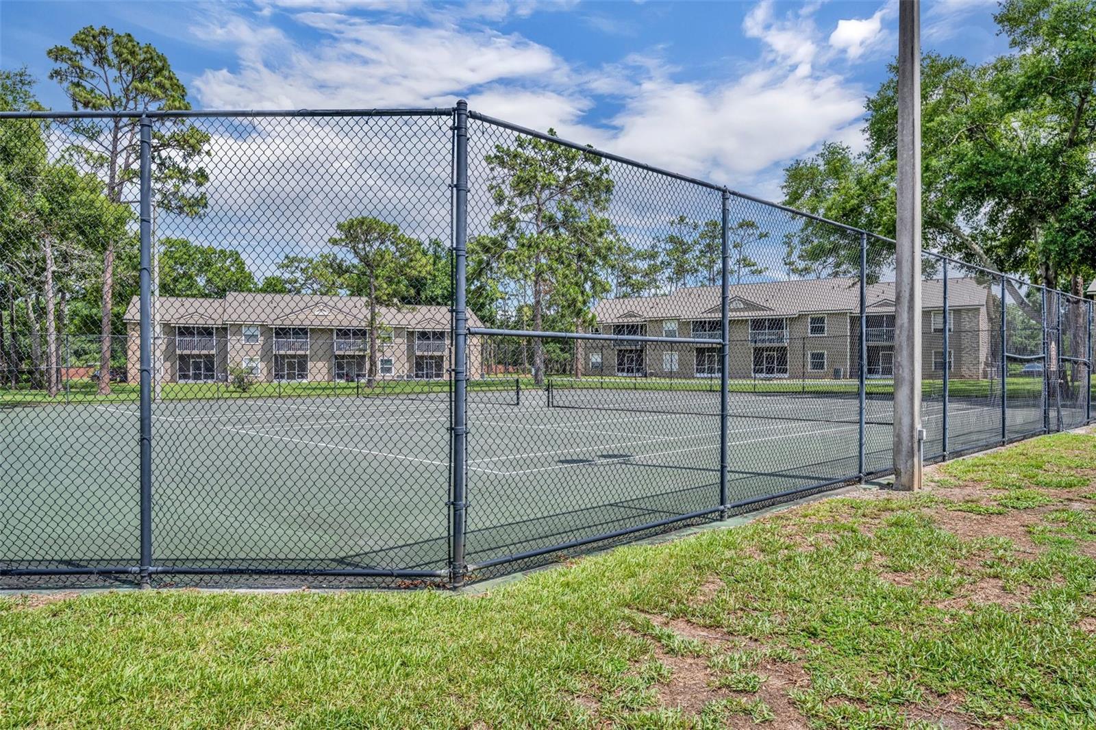 HUNTERS POINTE AT HUNTERS RESERVE A CONDO - Residential