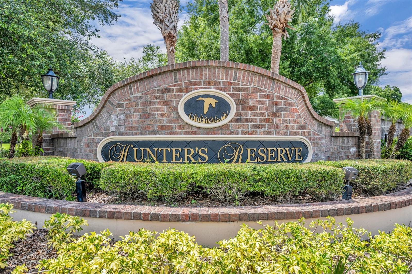 HUNTERS POINTE AT HUNTERS RESERVE A CONDO - Residential