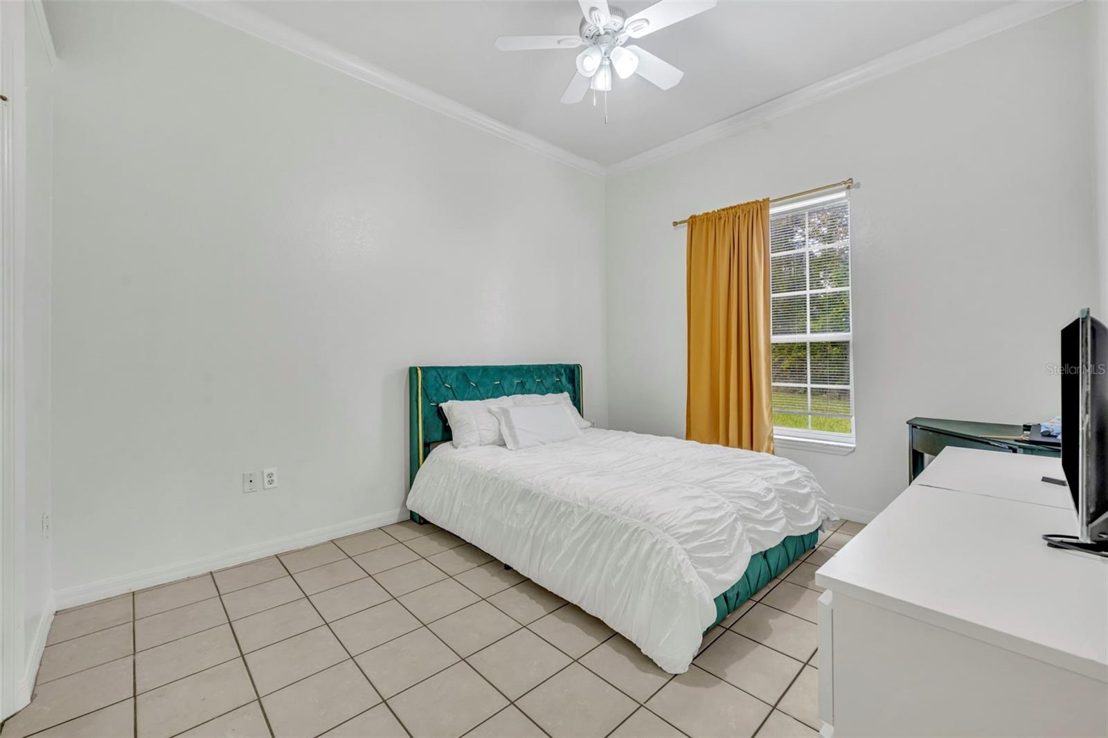 HUNTERS POINTE AT HUNTERS RESERVE A CONDO - Residential