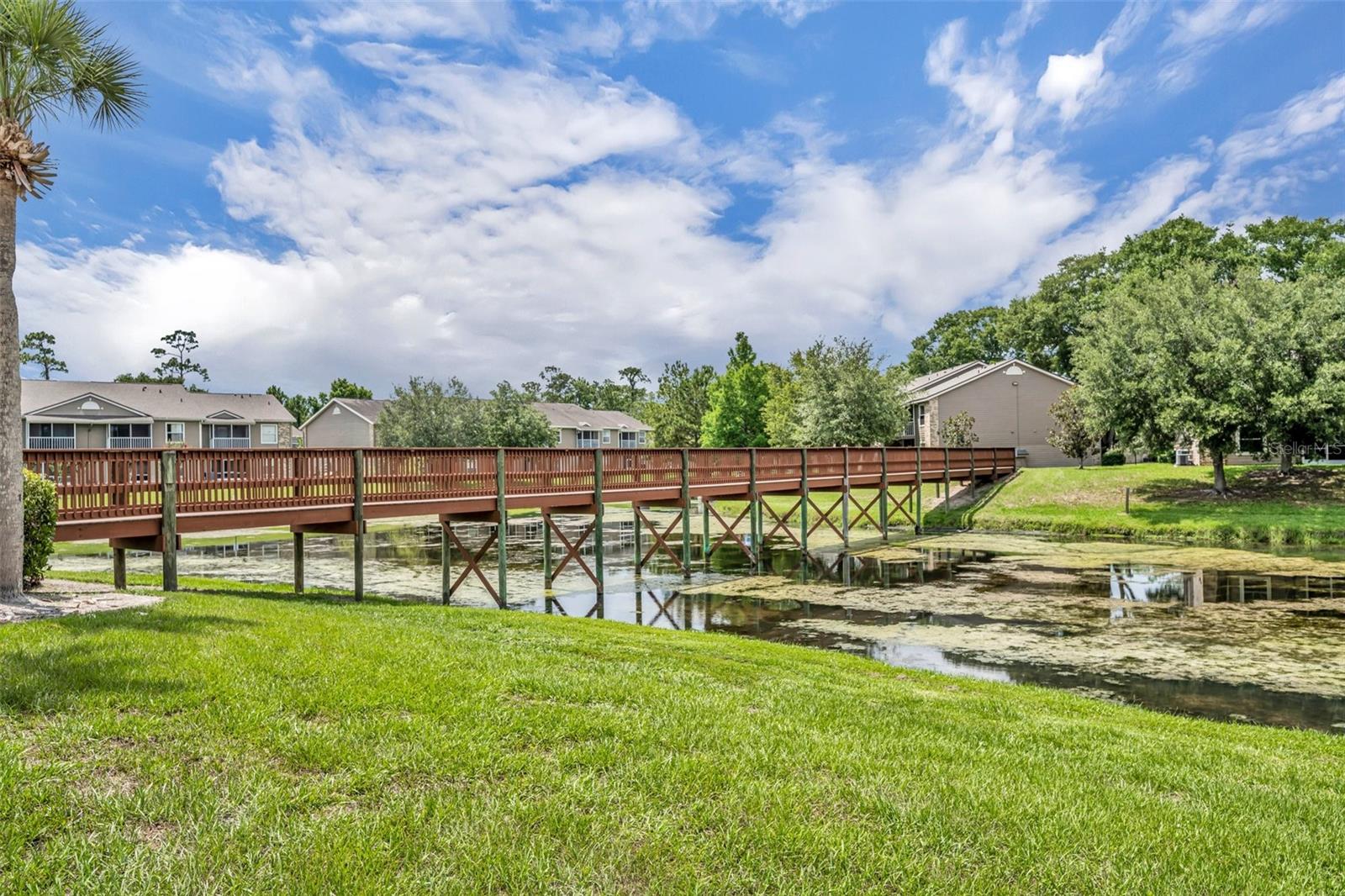 HUNTERS POINTE AT HUNTERS RESERVE A CONDO - Residential