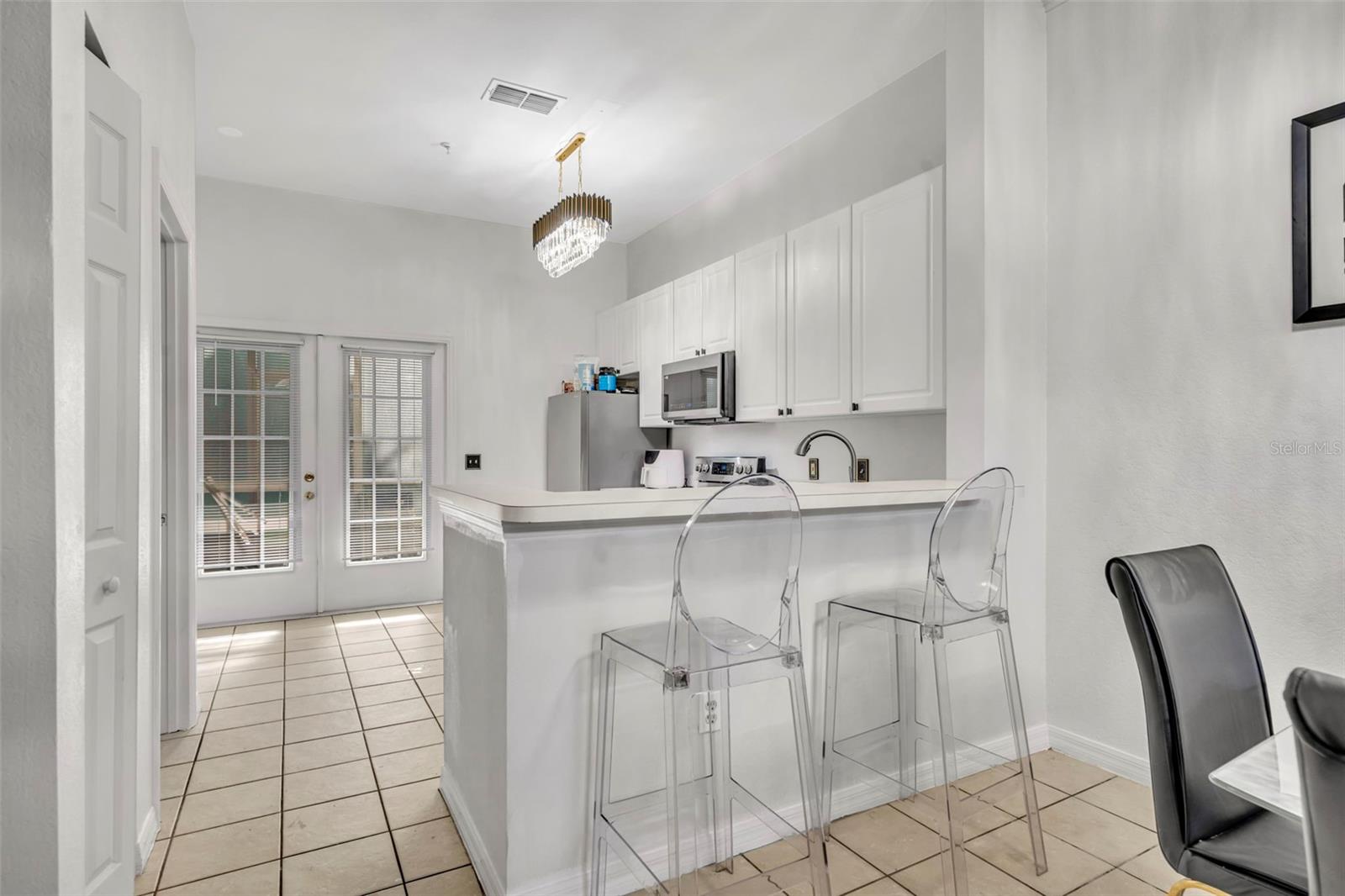 HUNTERS POINTE AT HUNTERS RESERVE A CONDO - Residential