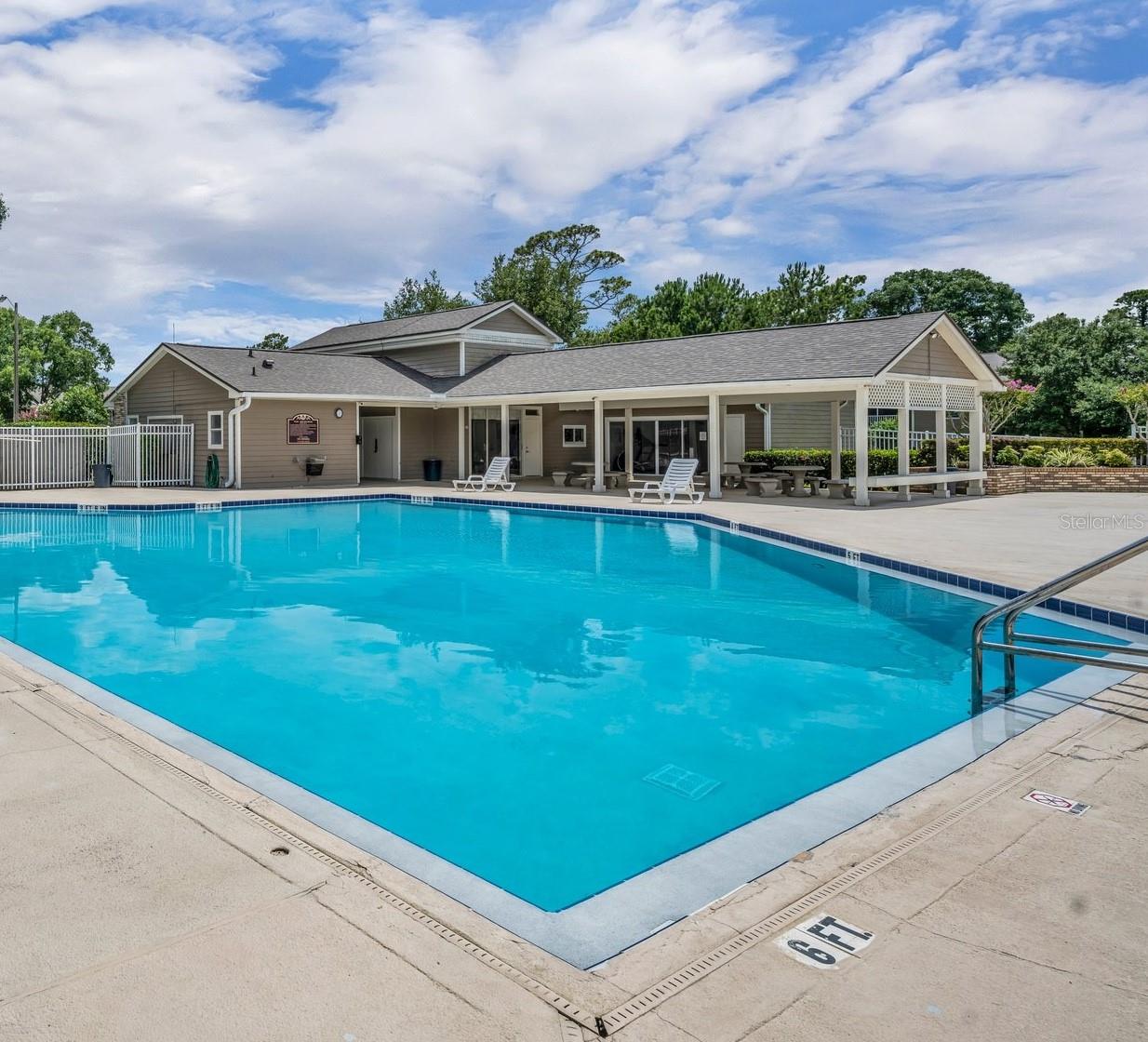 HUNTERS POINTE AT HUNTERS RESERVE A CONDO - Residential